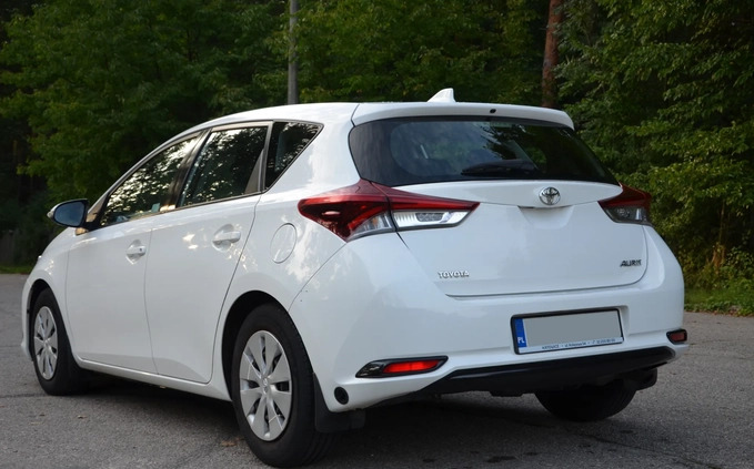 Toyota Auris cena 44500 przebieg: 170000, rok produkcji 2016 z Zawiercie małe 137